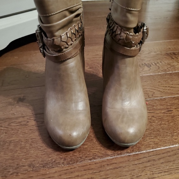 Ankle boots - Picture 2 of 2